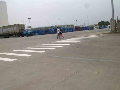 工廠道路劃線|工廠交通設(shè)施施工案例|交通標(biāo)牌安裝|限速牌|禁止通行_安全用品欄目